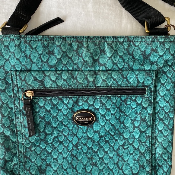 New Coach Crossbody - 10.5” x 10” - Green - Picture 2 of 9
